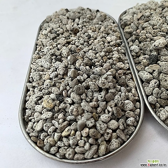 회색화산석 1-5mm 1L)(복토/화장토/천연펄라이트역할)