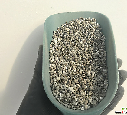 회색화산석 1L (3~5mm) (화산석/복토/화장토/천연펄라이트 역할)